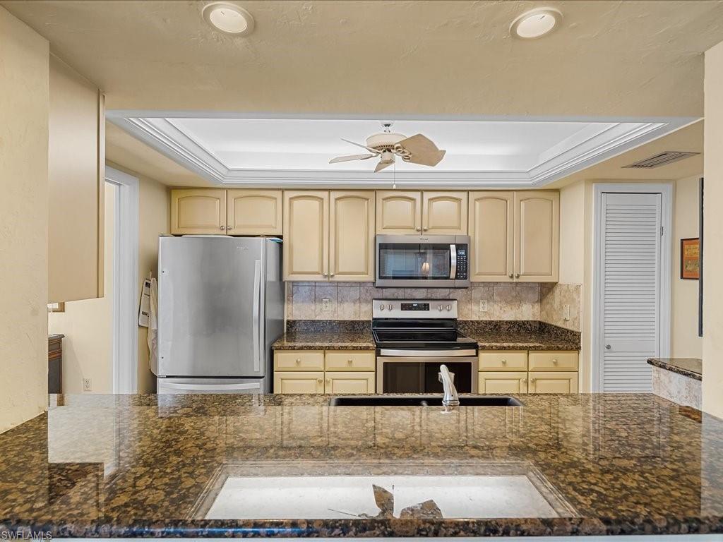 VANDERBILT BAY - Residential