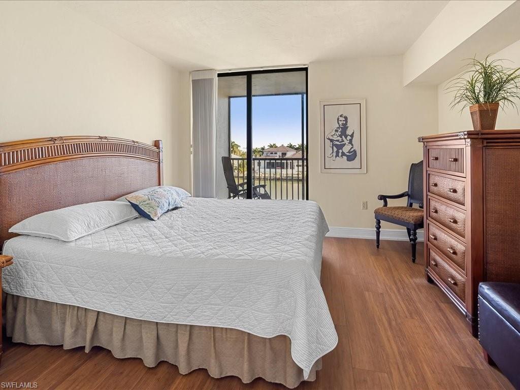 VANDERBILT BAY - Residential