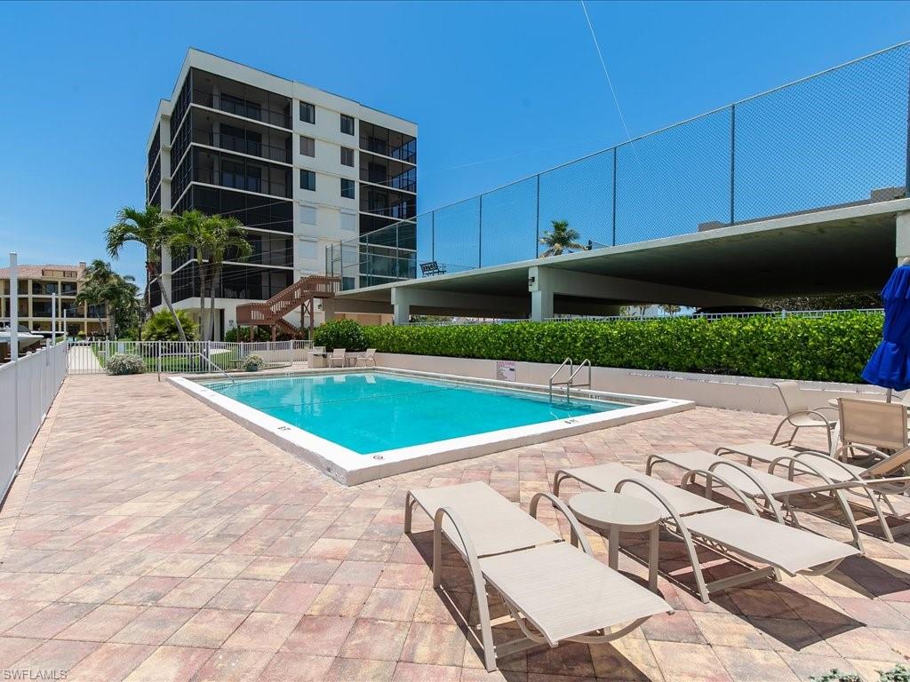 VANDERBILT BAY - Residential