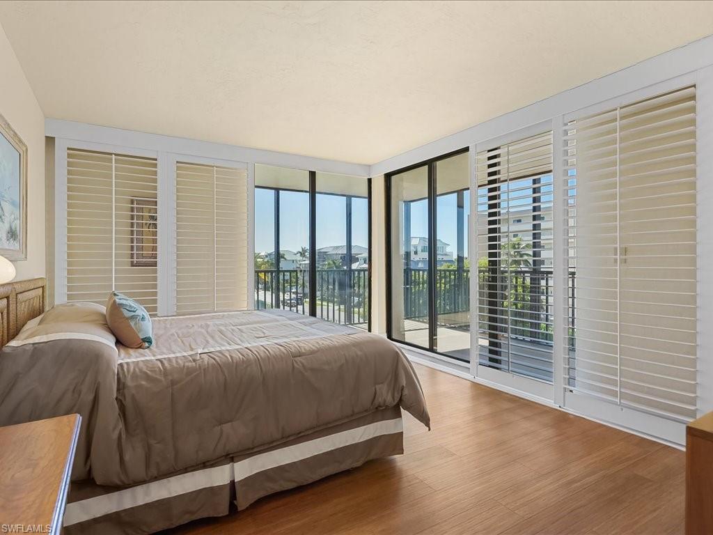 VANDERBILT BAY - Residential