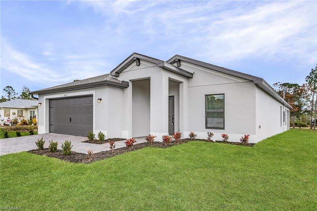 827 Rue Labeau CIR