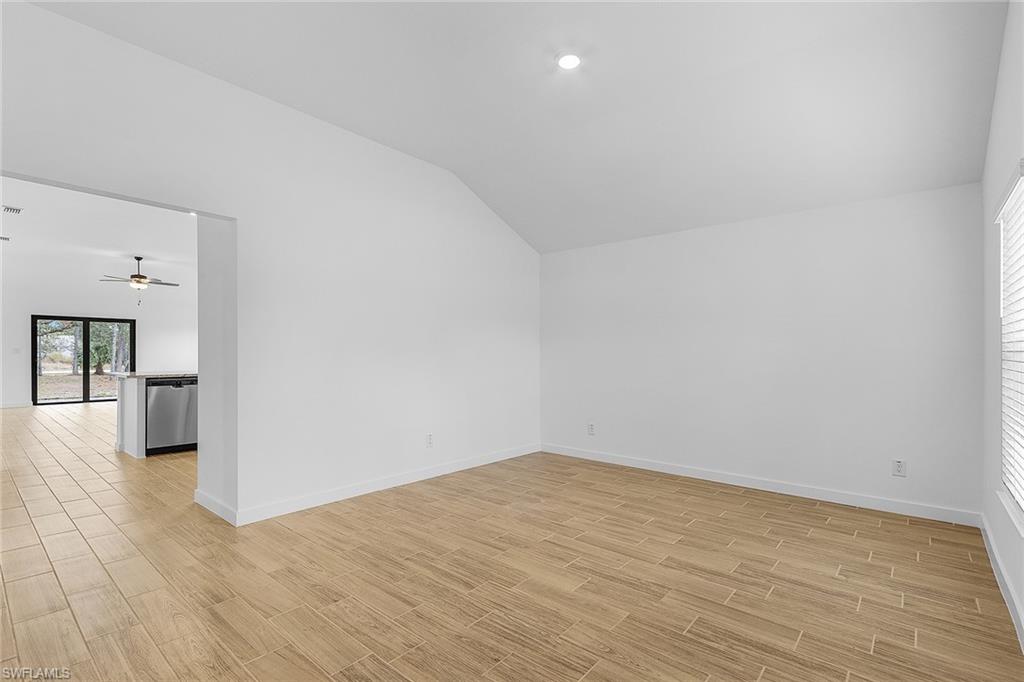 827 Rue Labeau CIR