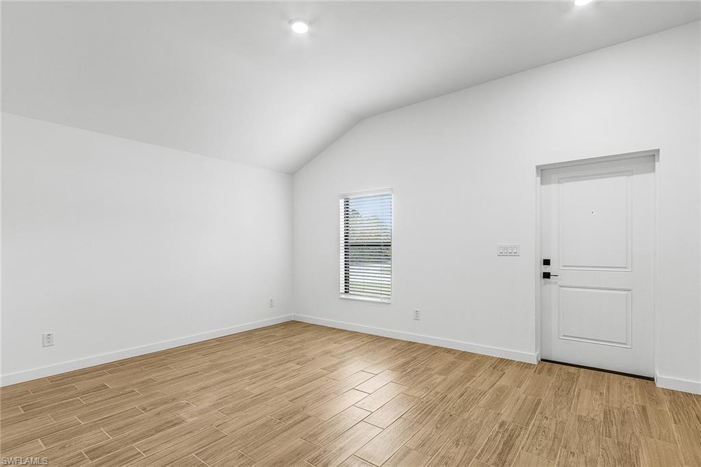 827 Rue Labeau CIR