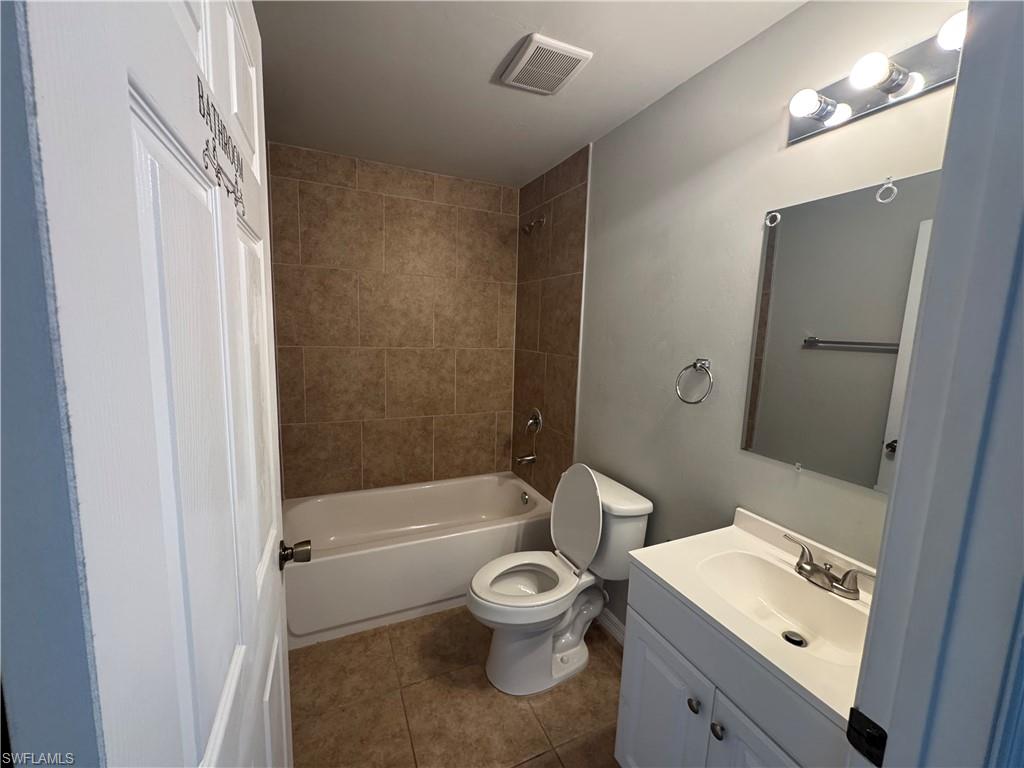 CAPE CORAL - Residential Lease