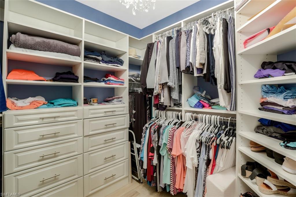 THE RESIDENCES AT COCONUT POINT - Residential