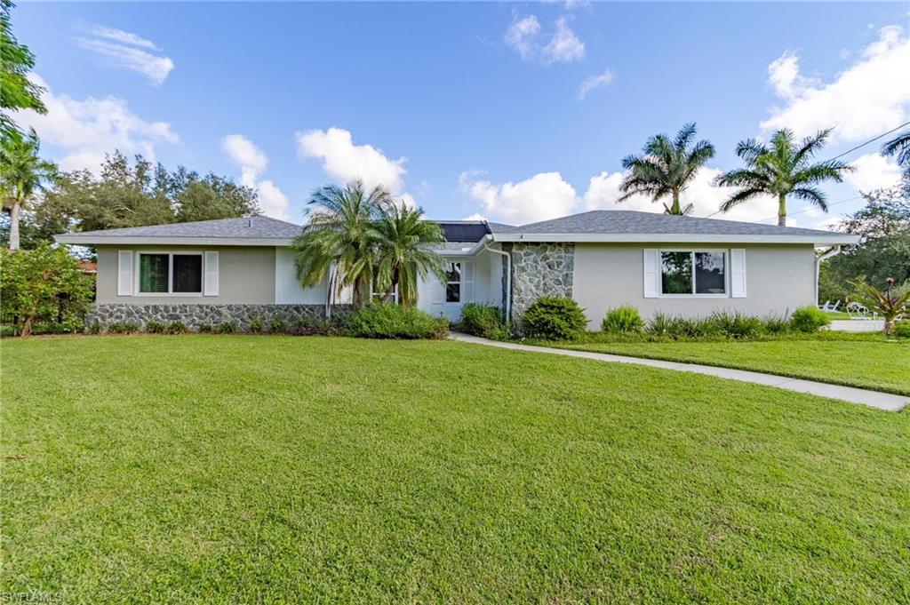 YACHT CLUB COLONY - Residential