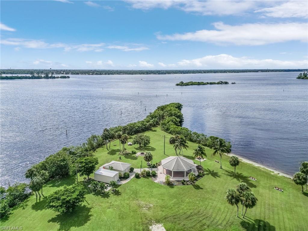 YACHT CLUB COLONY - Residential