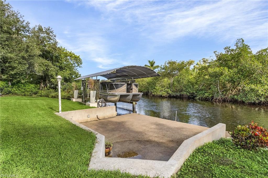 YACHT CLUB COLONY - Residential