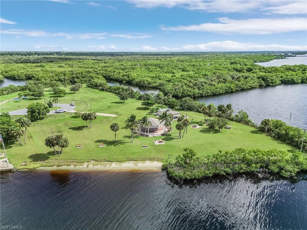 YACHT CLUB COLONY - Residential