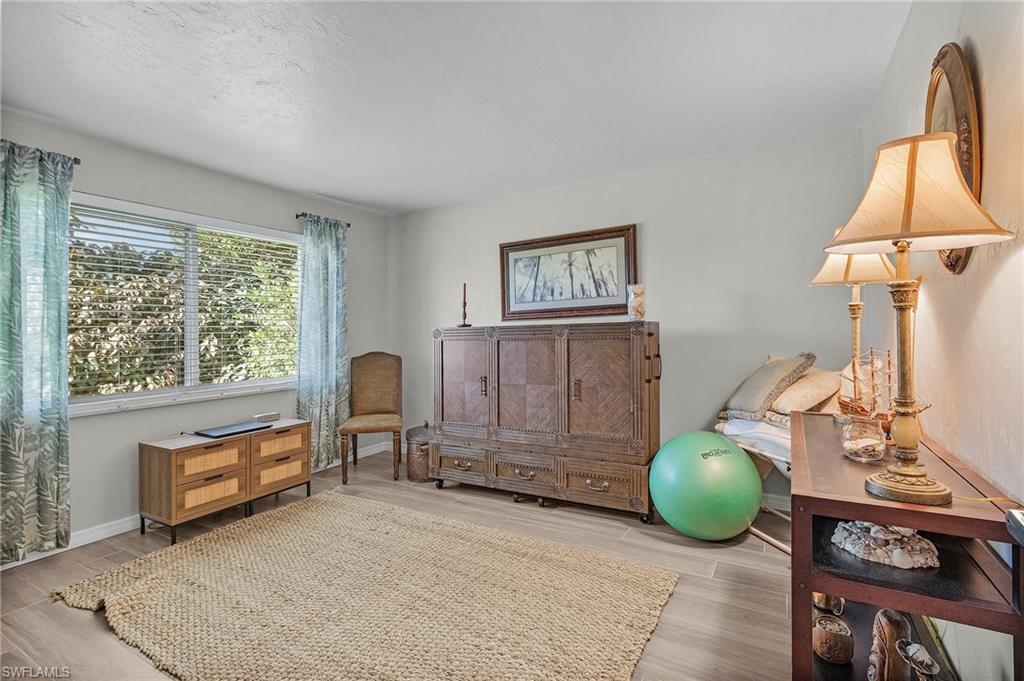 YACHT CLUB COLONY - Residential