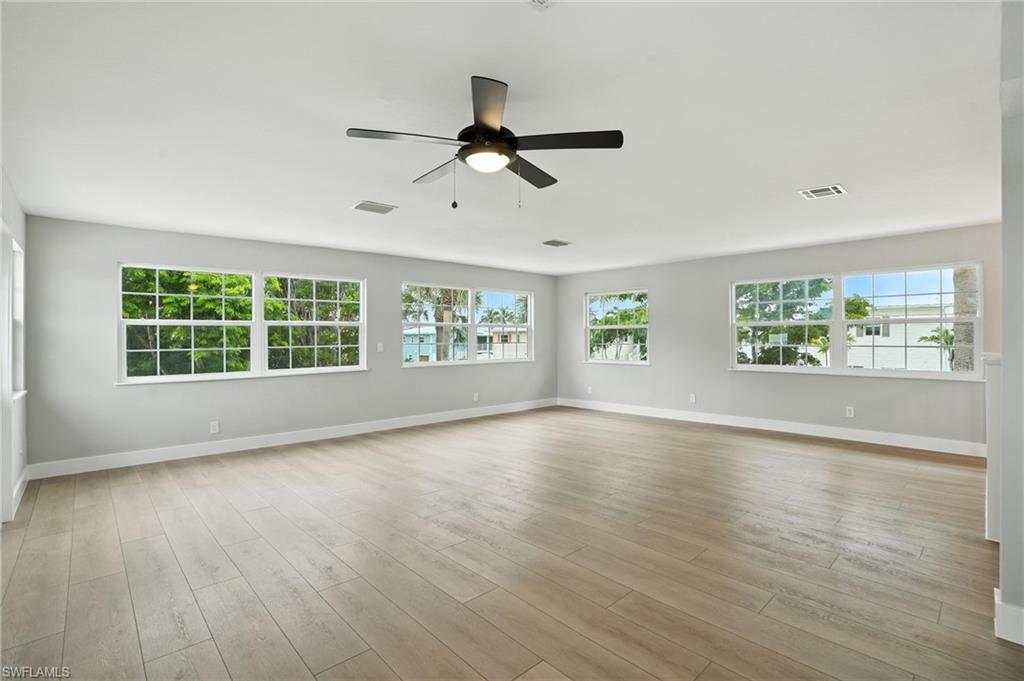 HOLIDAY SHORES - Residential