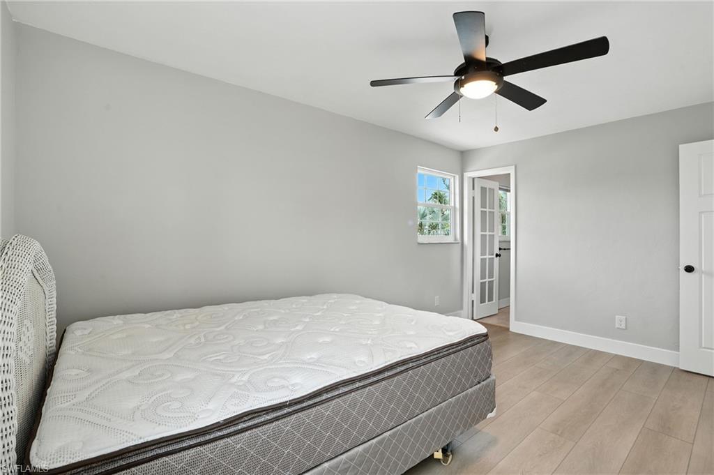 HOLIDAY SHORES - Residential