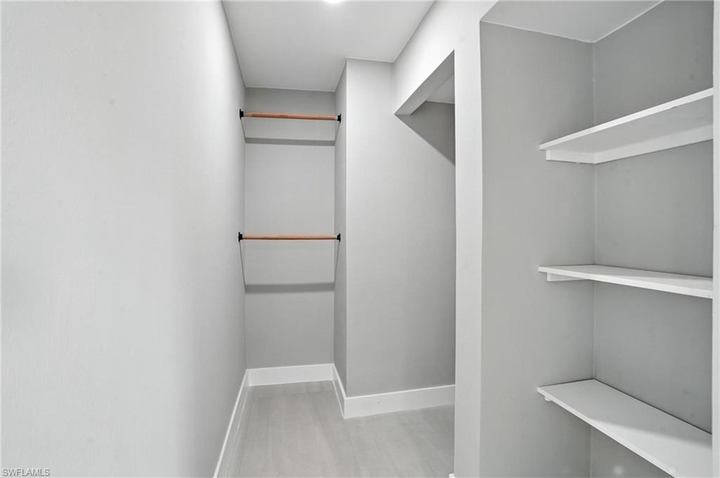 HOLIDAY SHORES - Residential