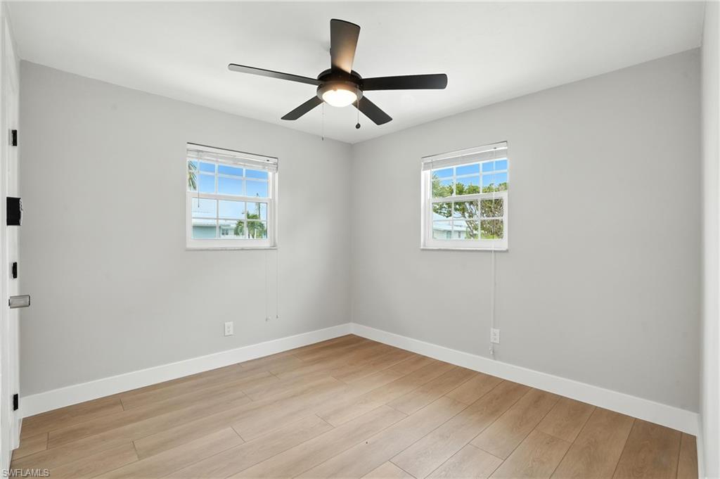 HOLIDAY SHORES - Residential