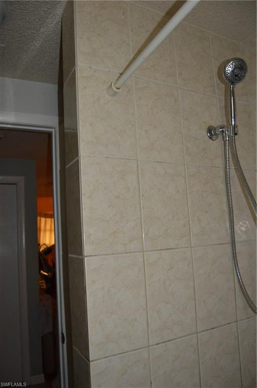 NAPLES MANOR - Residential