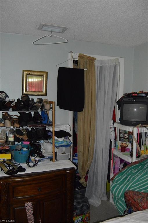 NAPLES MANOR - Residential