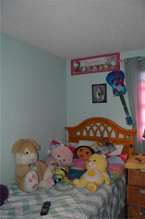 NAPLES MANOR - Residential