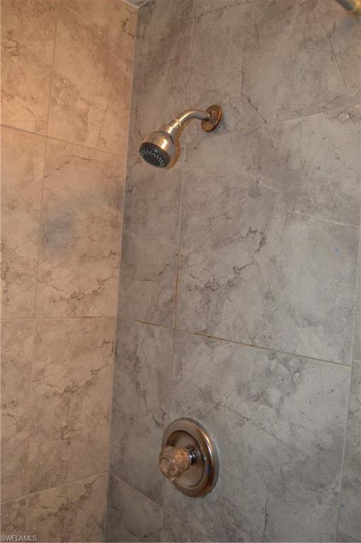 NAPLES MANOR - Residential