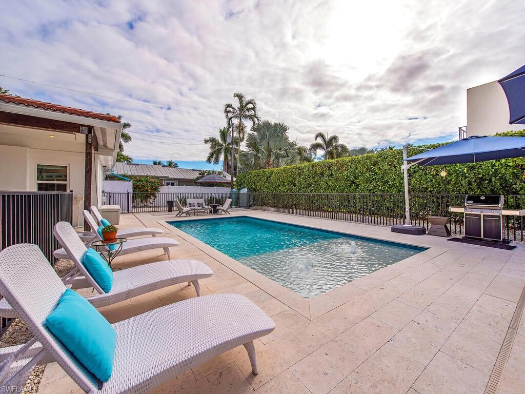 OLDE NAPLES - Residential