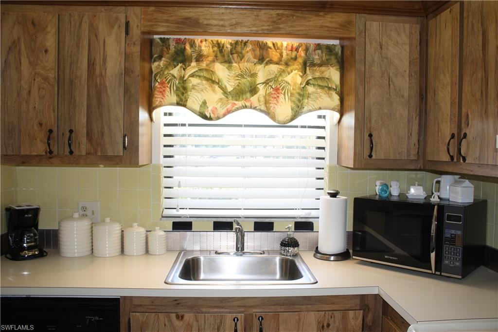 FAIRWAYS AT PAR TWO - Residential