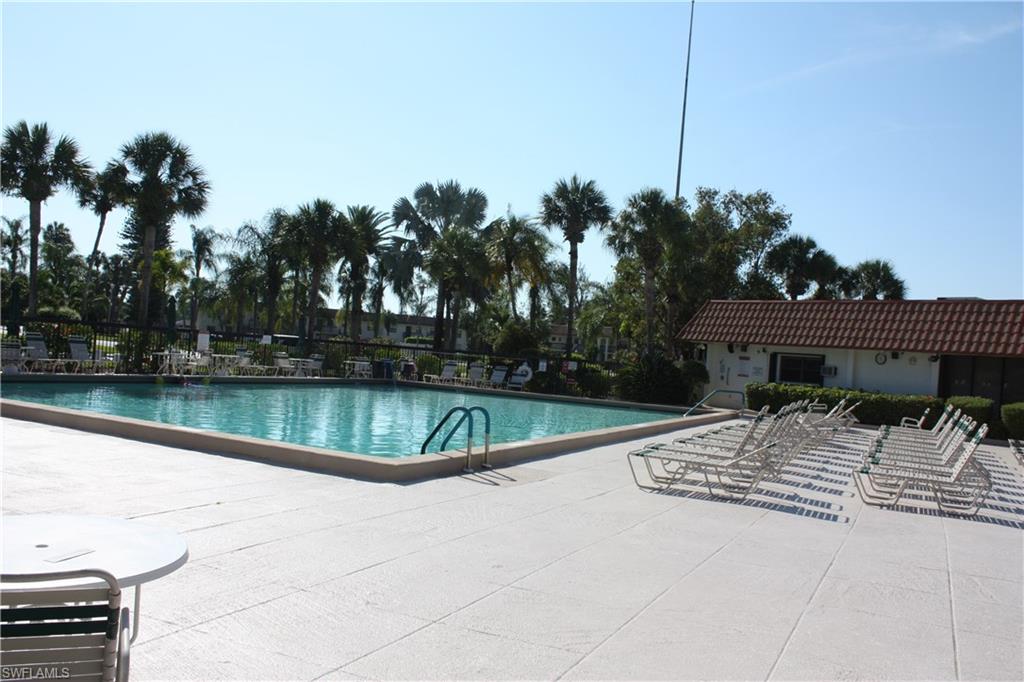 FAIRWAYS AT PAR TWO - Residential