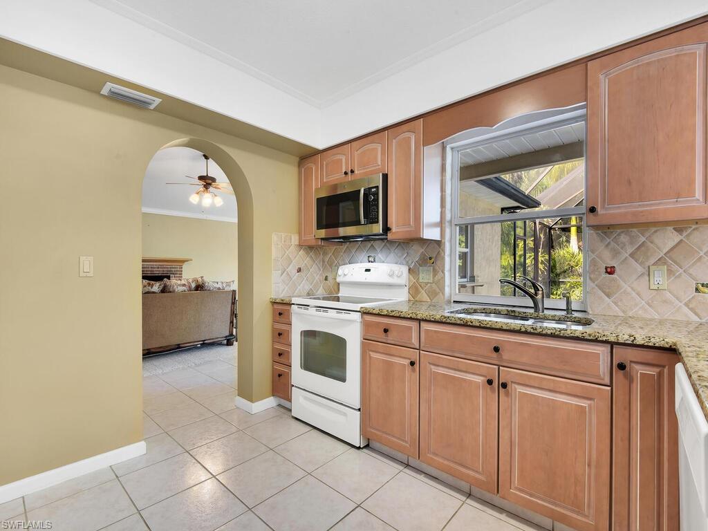 IMPERIAL GOLF ESTATES - Residential