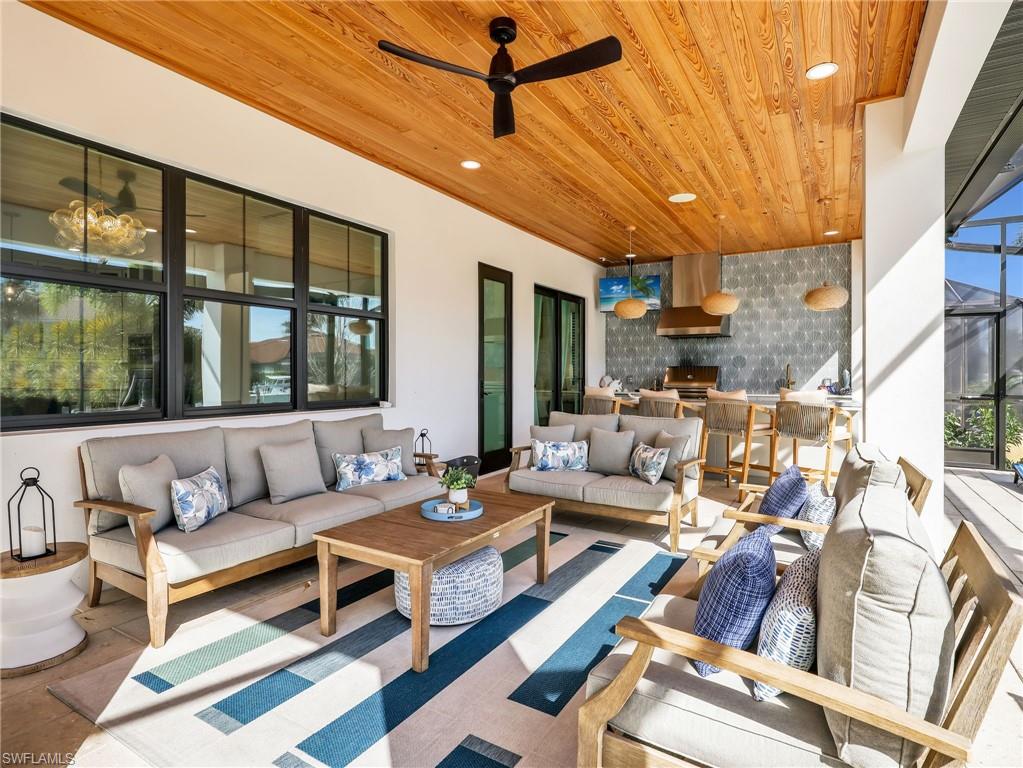 MARCO BEACH - Residential