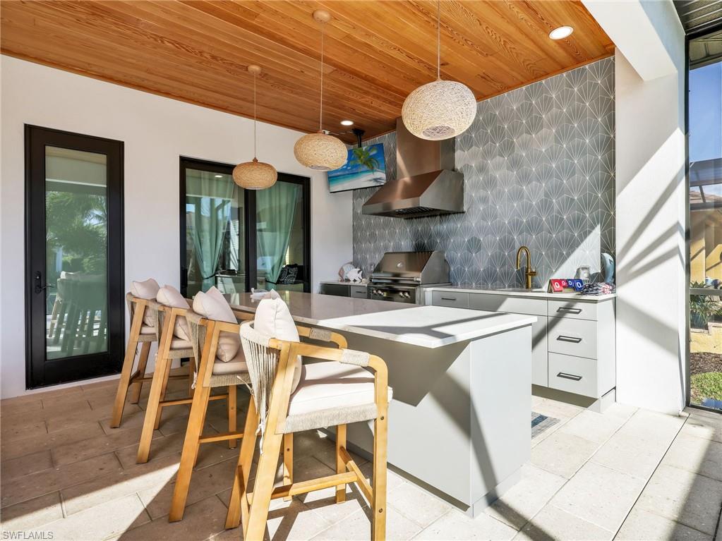 MARCO BEACH - Residential