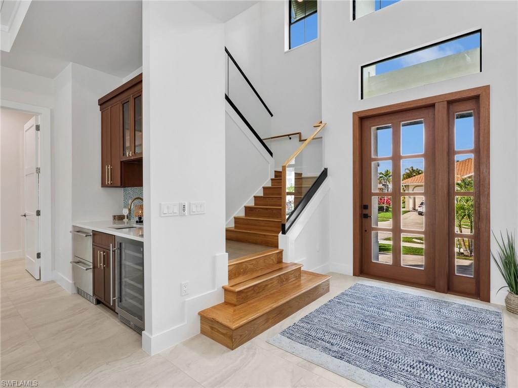 MARCO BEACH - Residential