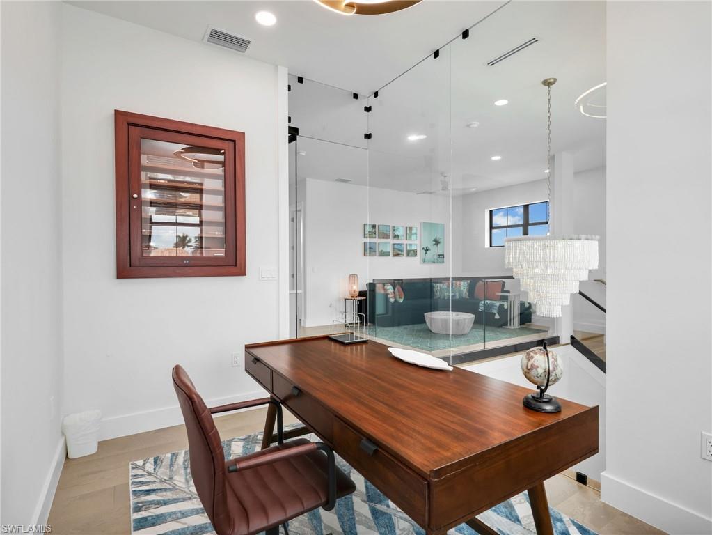 MARCO BEACH - Residential