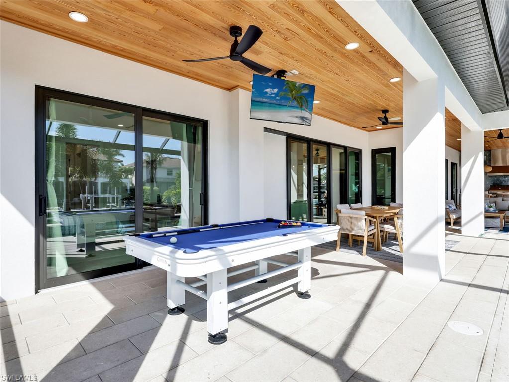 MARCO BEACH - Residential