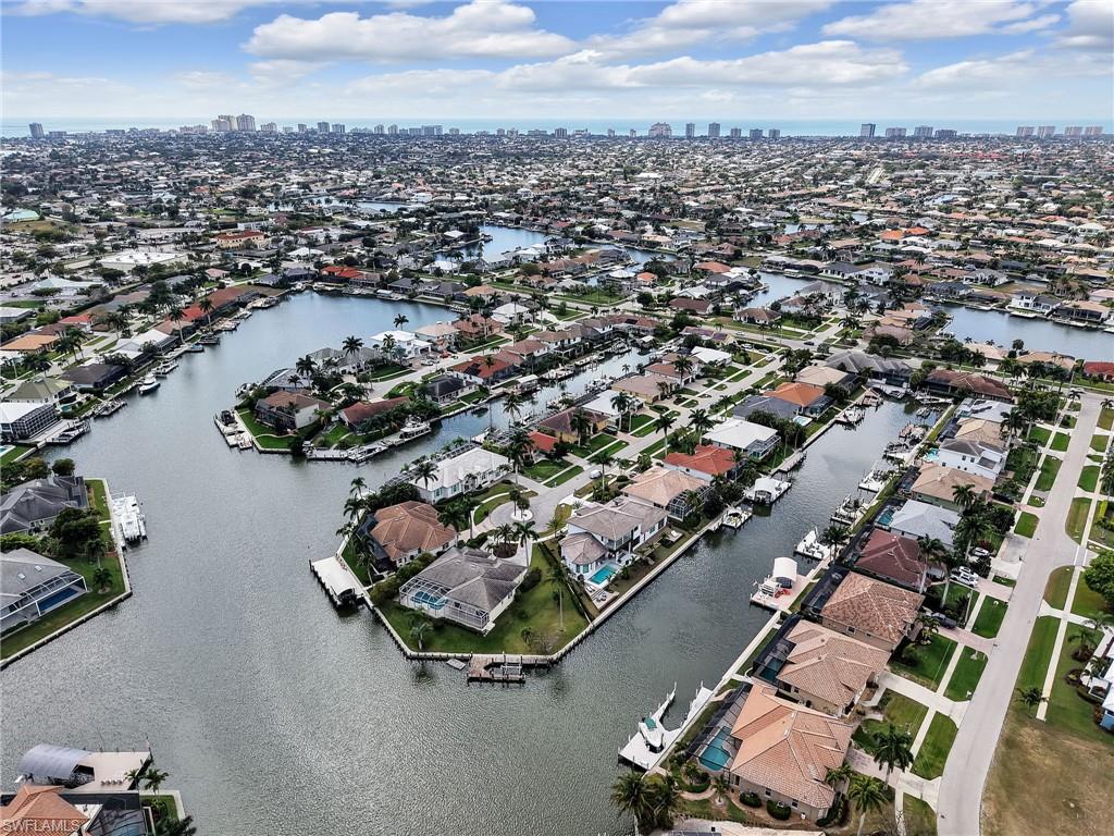 MARCO BEACH - Residential