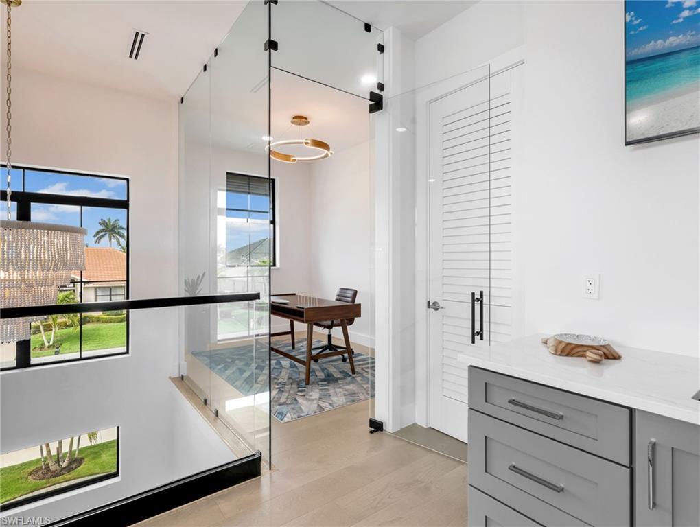 MARCO BEACH - Residential