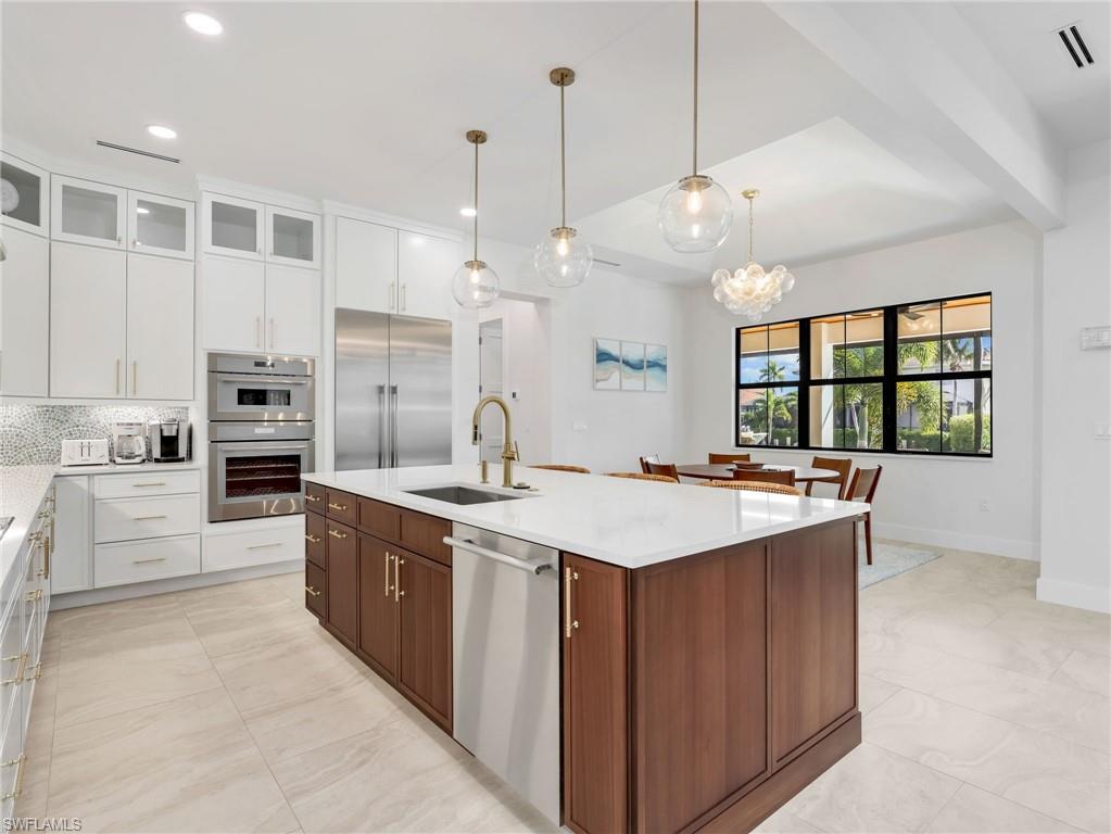 MARCO BEACH - Residential