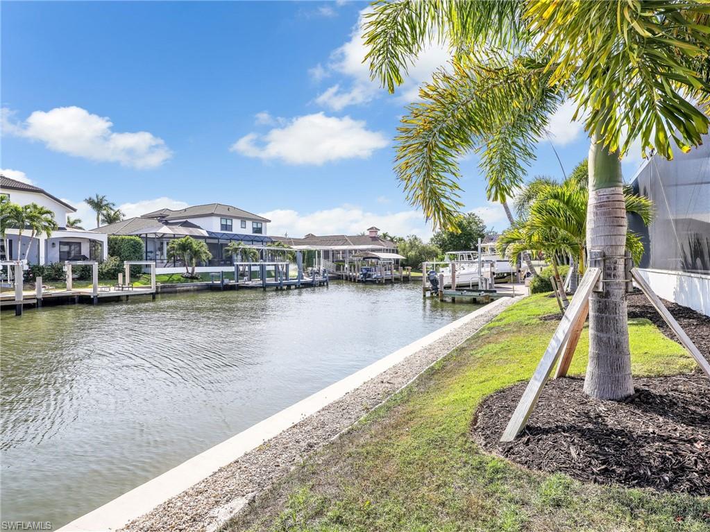 MARCO BEACH - Residential