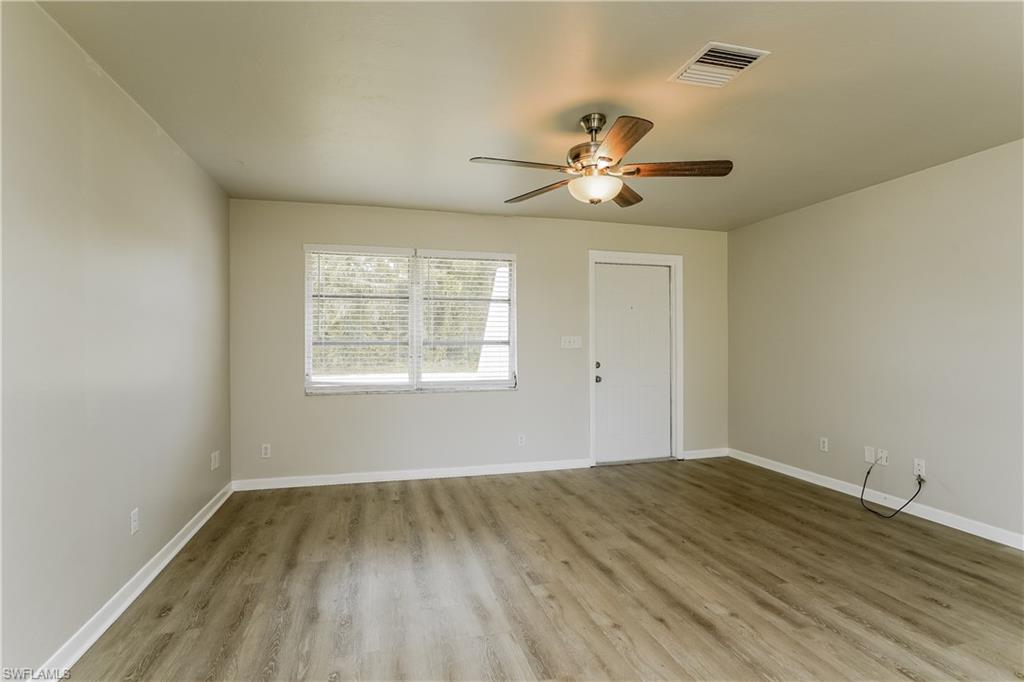 SAN CARLOS PARK - Residential