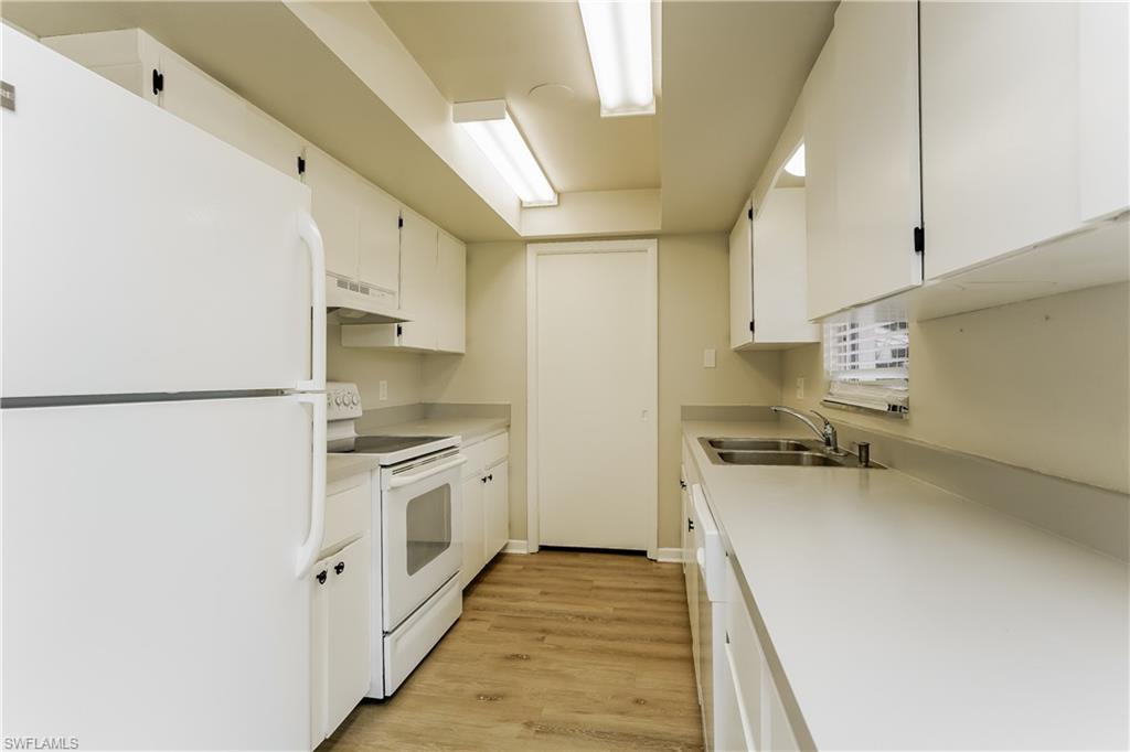 SAN CARLOS PARK - Residential