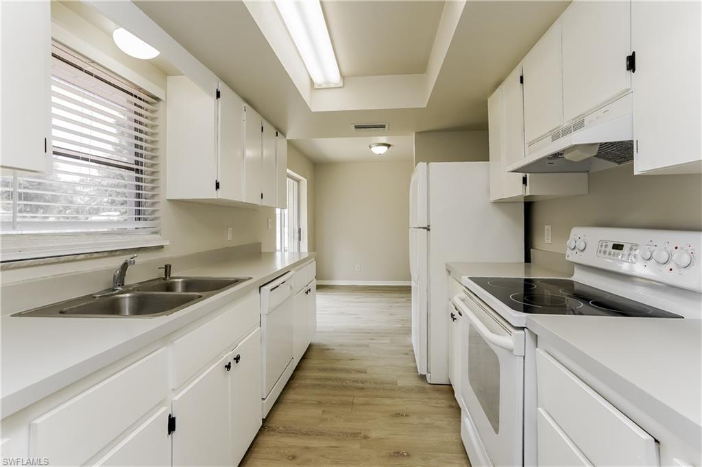 SAN CARLOS PARK - Residential