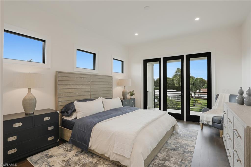 PARK SHORE - Residential