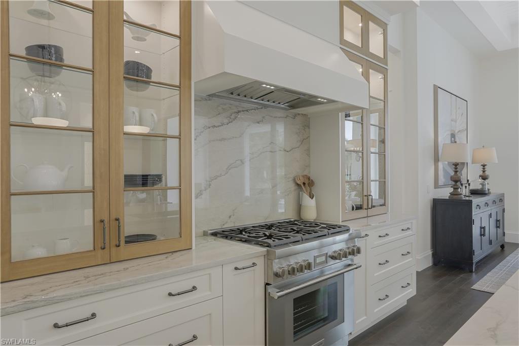 PARK SHORE - Residential