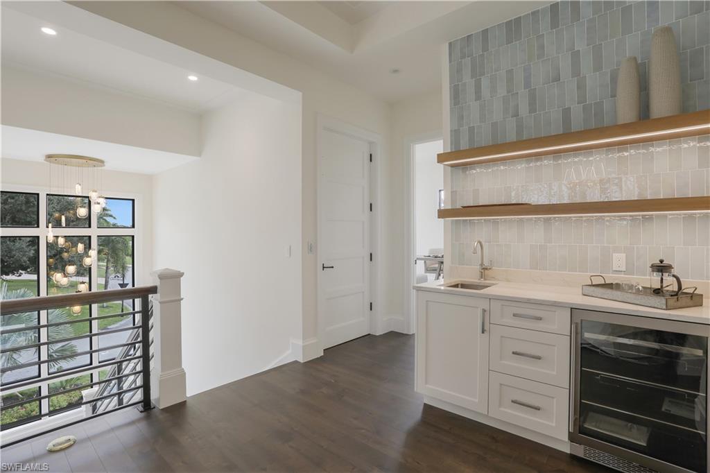 PARK SHORE - Residential