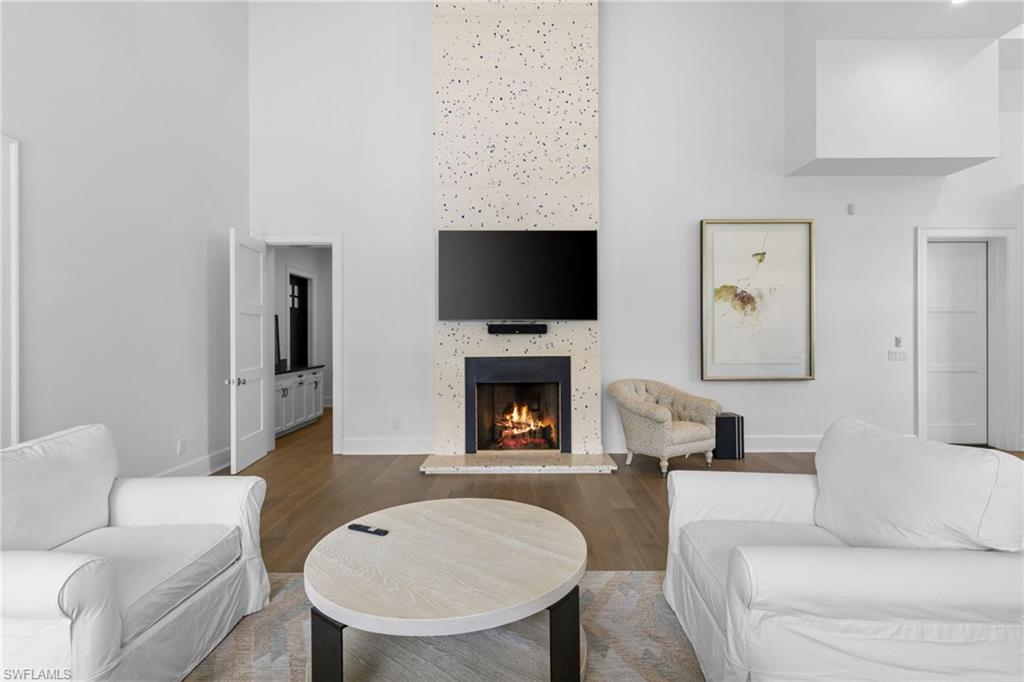 ACREAGE HEADER - Residential Lease