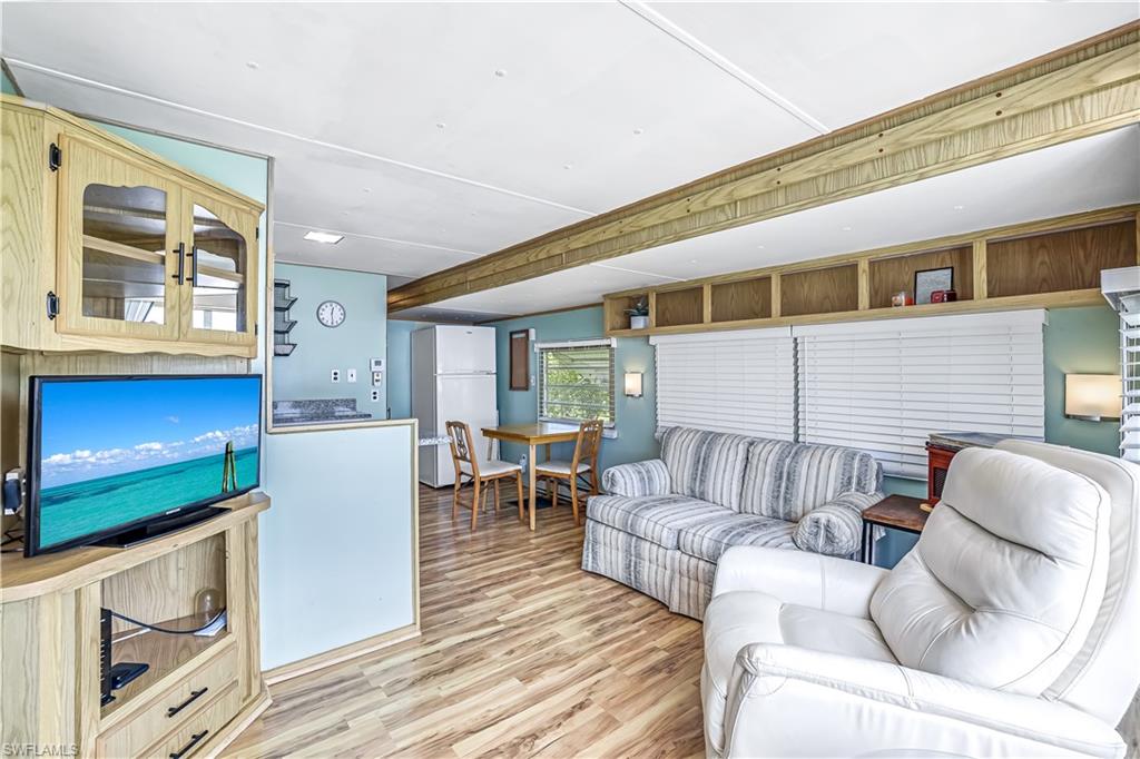 ENCHANTING SHORES - Residential