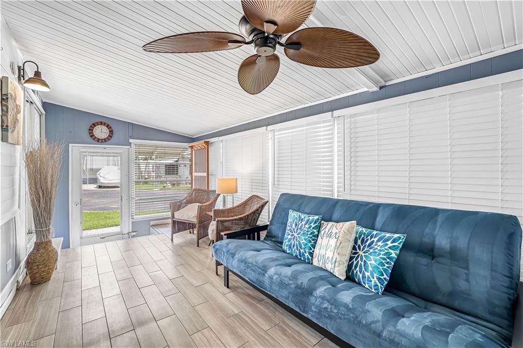 ENCHANTING SHORES - Residential