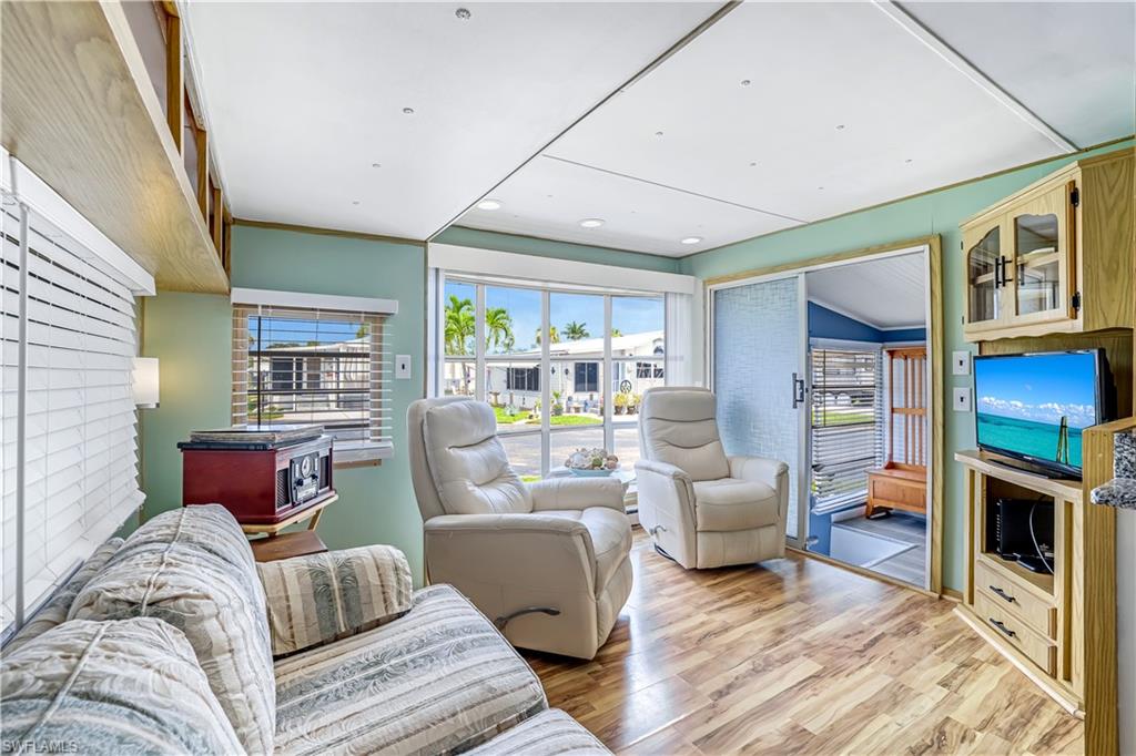 ENCHANTING SHORES - Residential