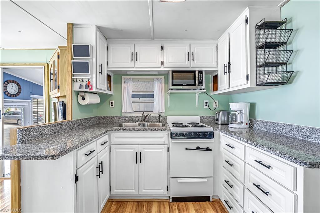 ENCHANTING SHORES - Residential