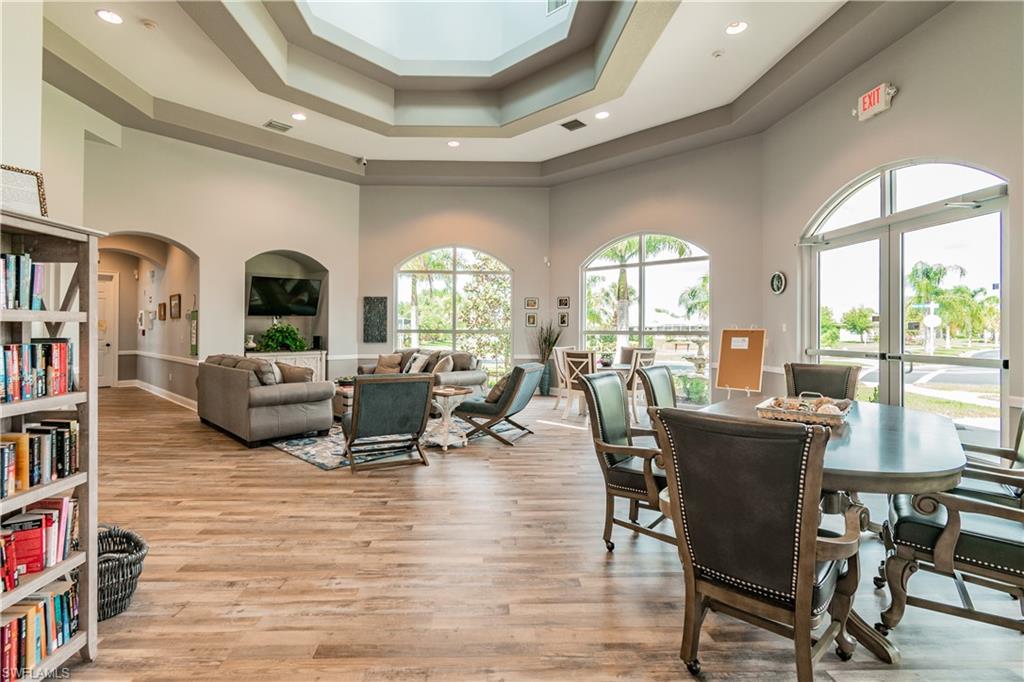 WINDWARD BAY - Residential