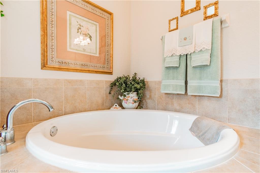 WINDWARD BAY - Residential