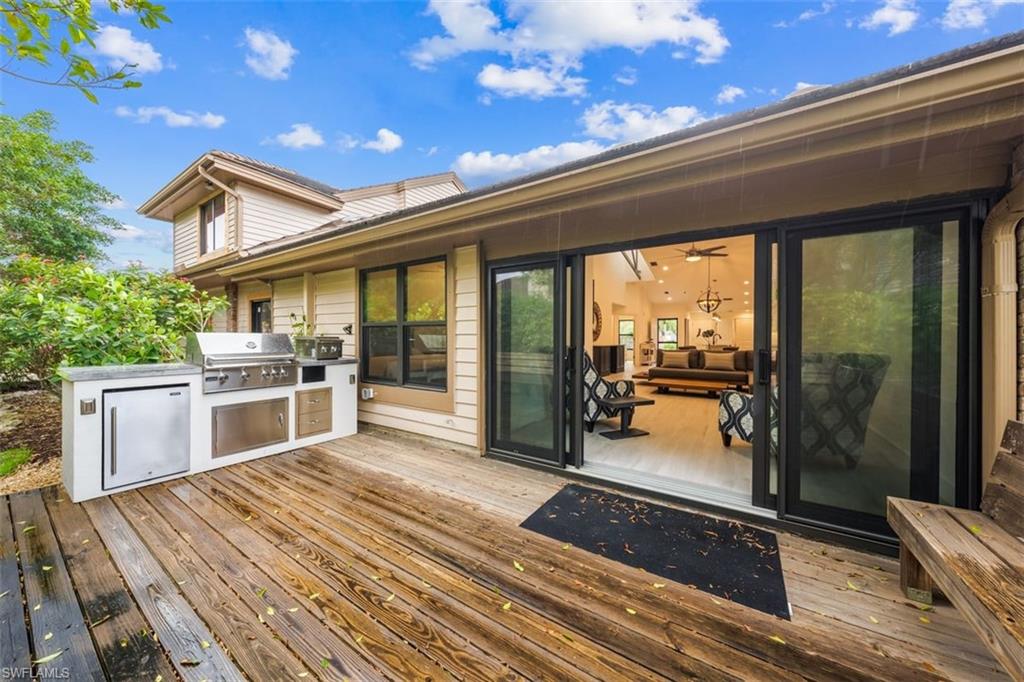 VILLAS OF PARK SHORE - Residential