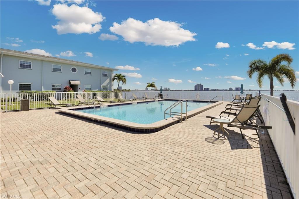 PALMS AT WATERS EDGE - Residential